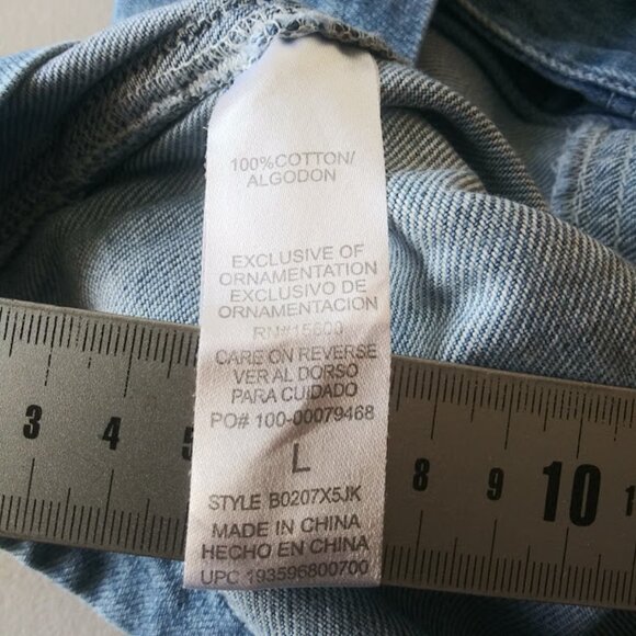 Democracy women's size M distressed denim jacket - Picture 14 of 16